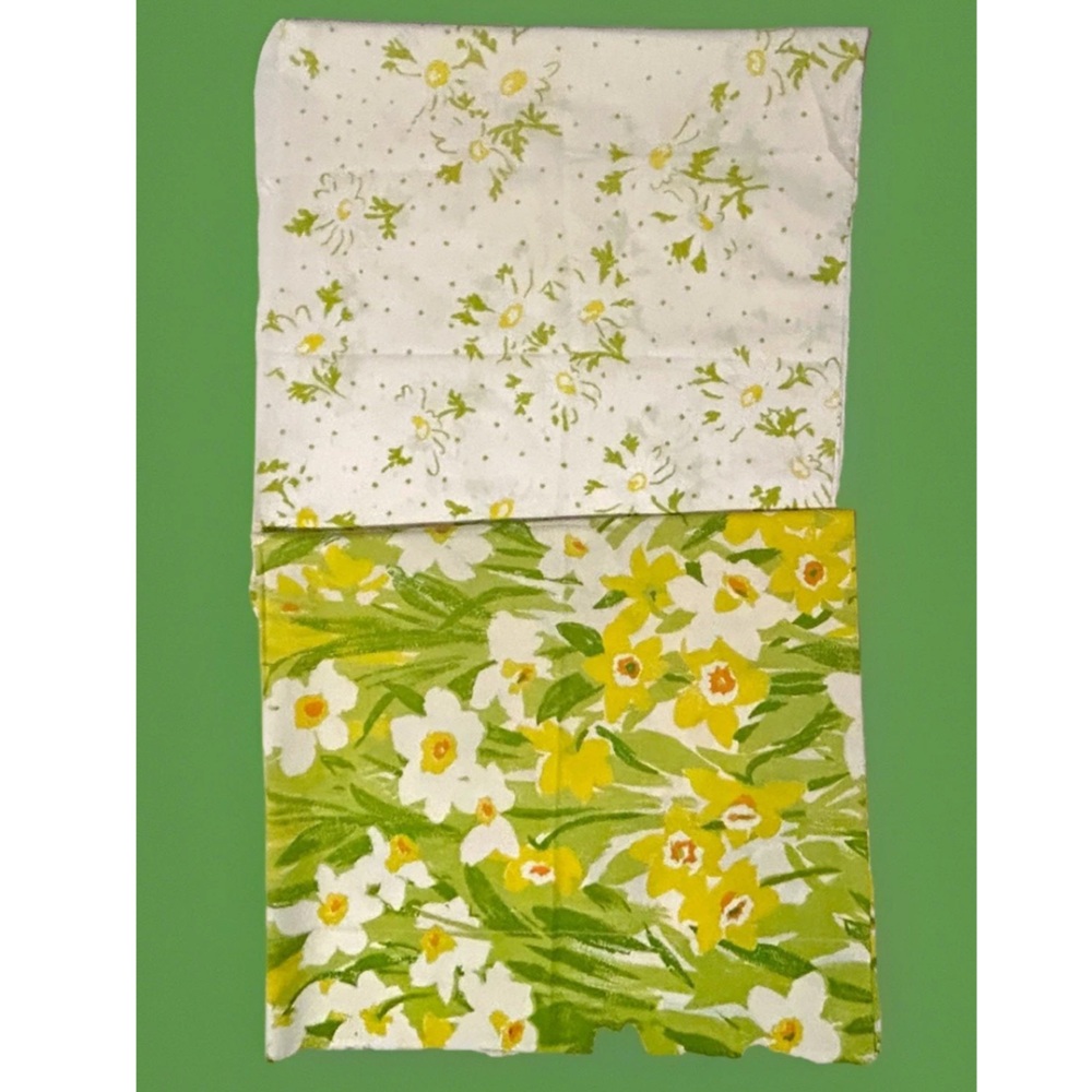 VTG Pillowcase Florals Deconstructed For Quilting Crafting 70s SET OF 2